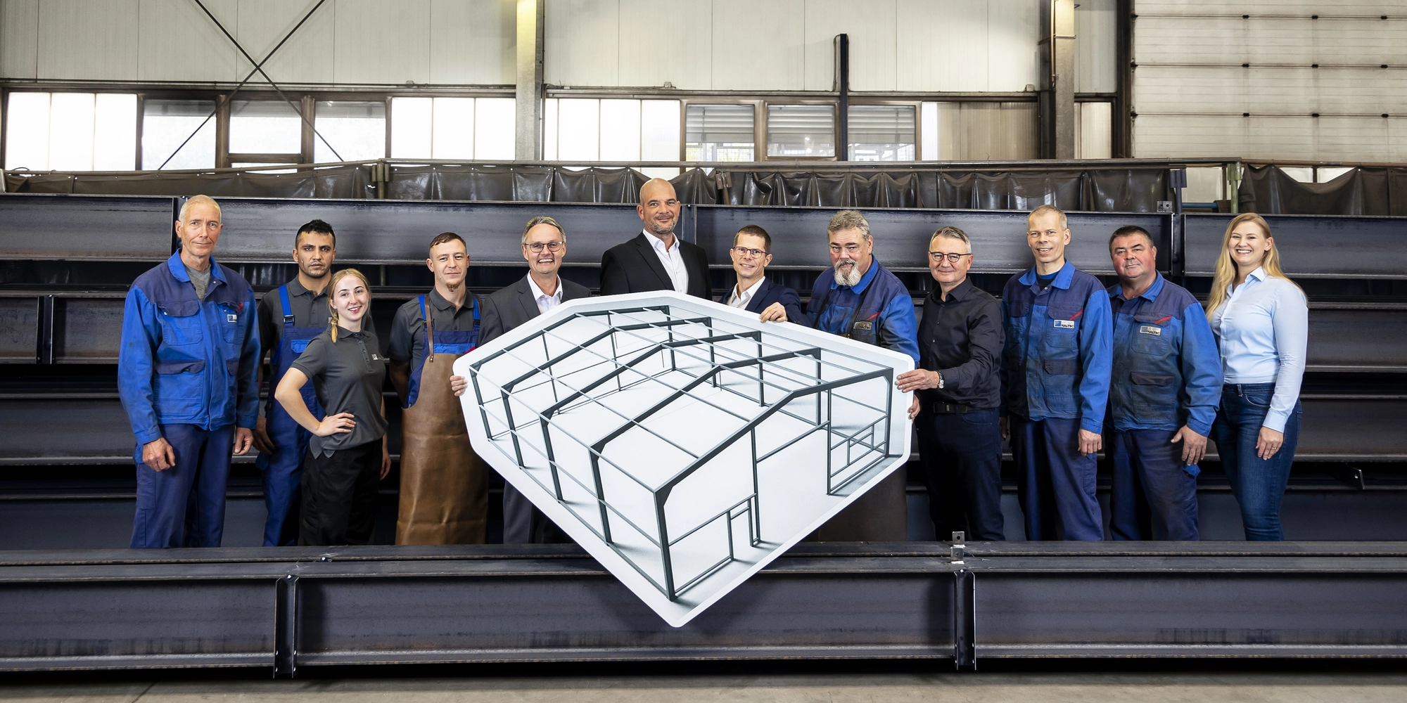 HALTEC Mitarbeiter in der Produktion